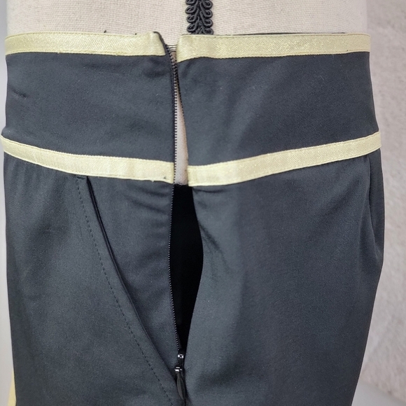 Lady Hagen Black And Gold Regal Binding Golf/Pickleball Skirt/Skort Sz 10 - Picture 11 of 16